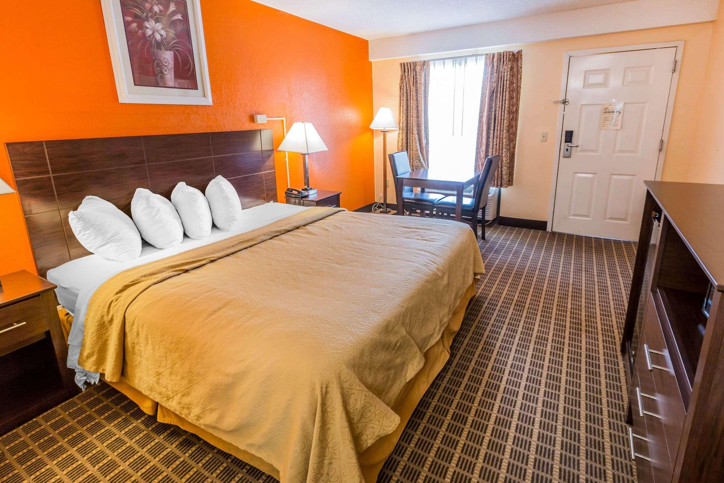 Quality Inn Greer Εξωτερικό φωτογραφία